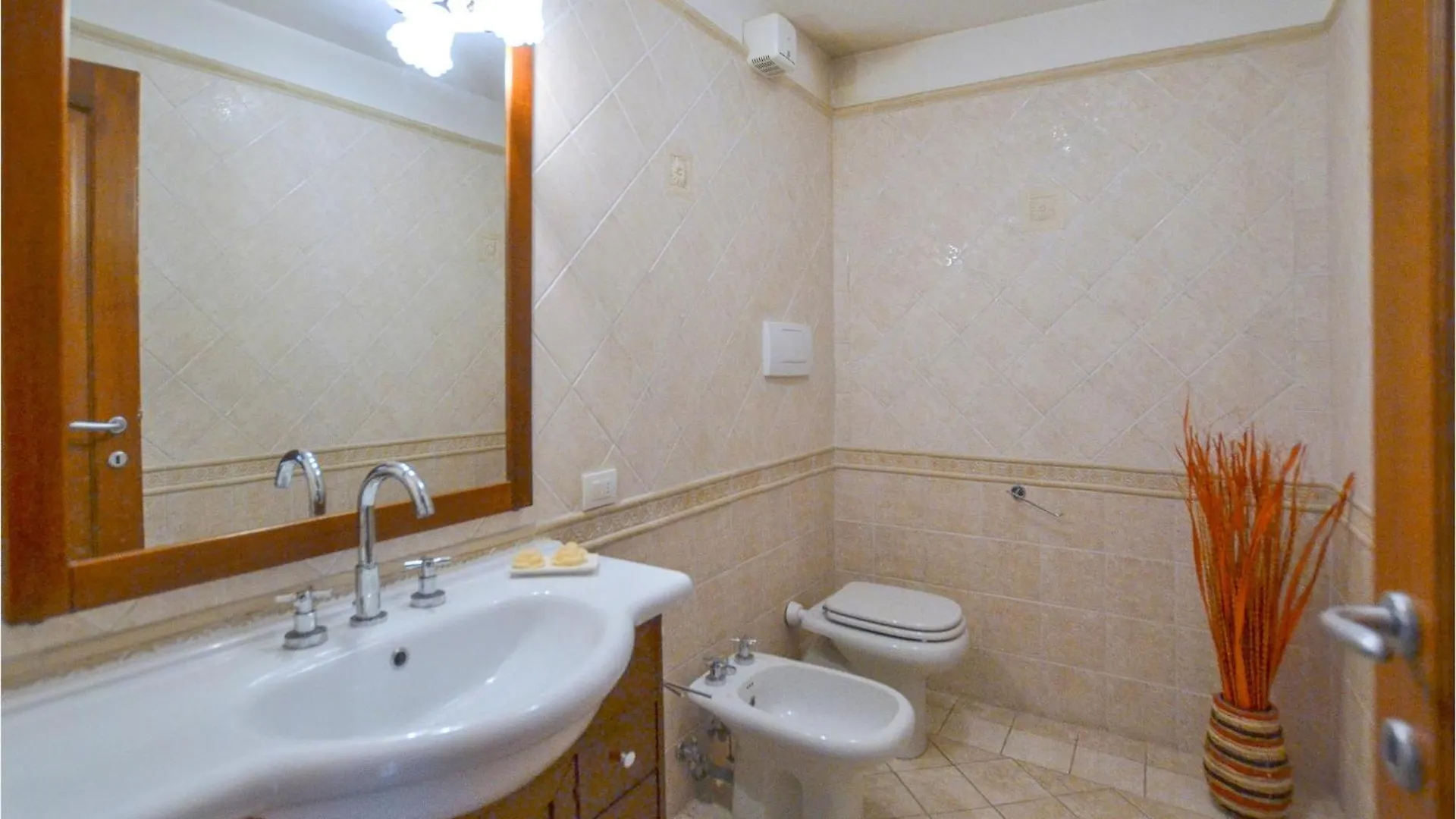Beautiful Home In Καστιλλιόν Φιορεντίνο